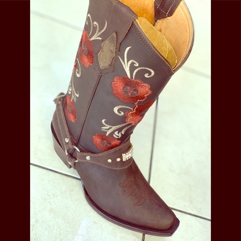 Brand New pure leather cowboy boots 61/2 size